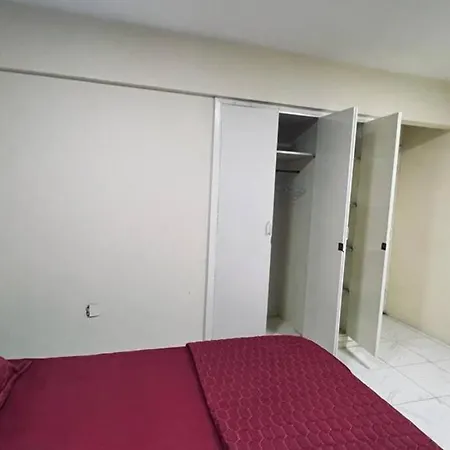 1 Room In Apartment Available For Rent Sharjah Esterno foto