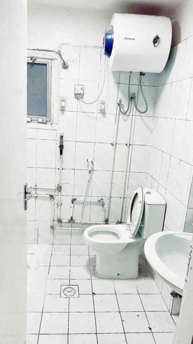1 In Available For Rent *